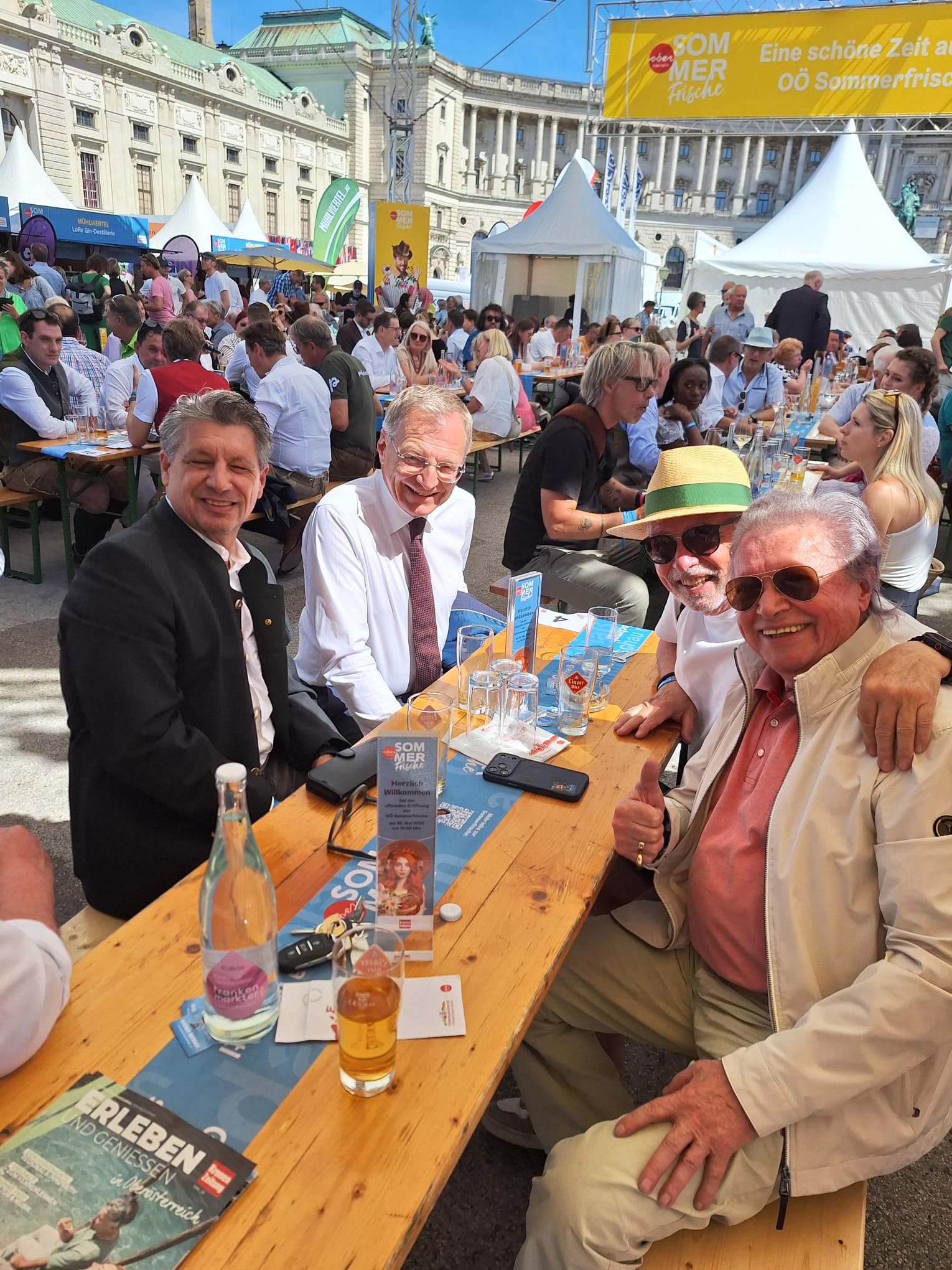 Friedinger mit LH und HansBürger (ORF) und Reini Waldenberger (OÖ Krone/"Menschen")